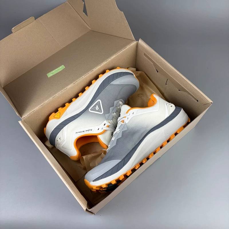 Fish Belly White PODLERS POD31413 shoes inside box