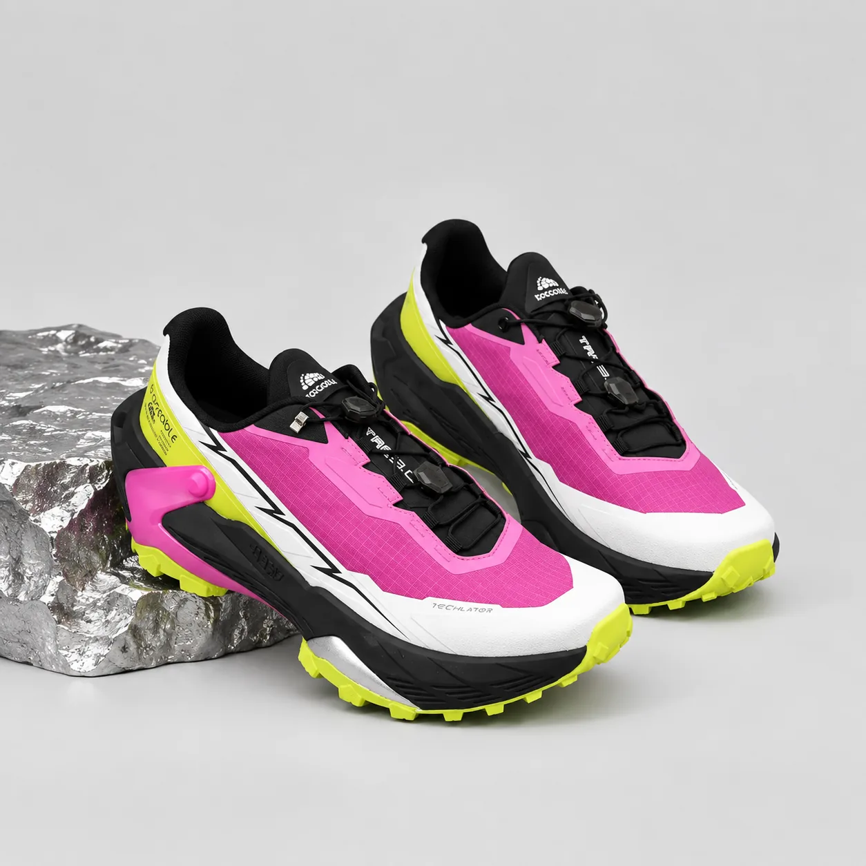 TRACEABLE 6620 magenta lime black pair view