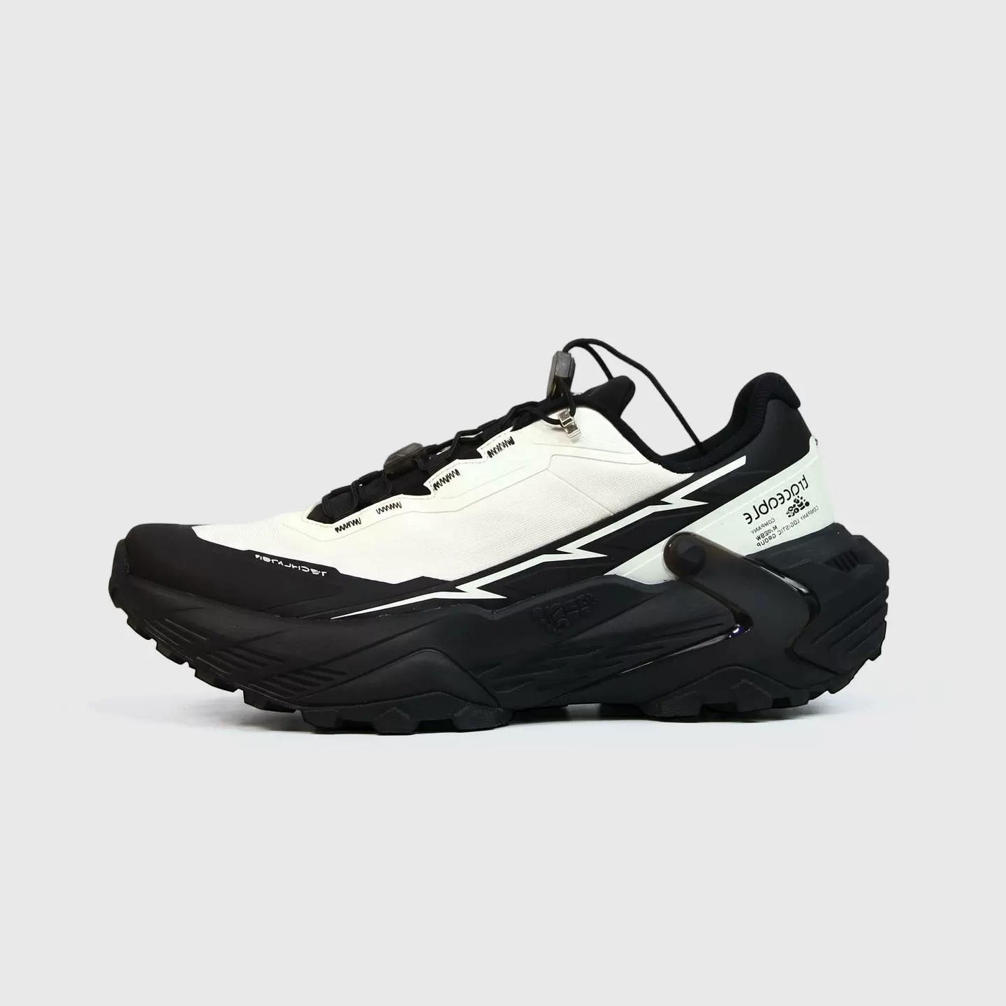 TRACEABLE 6620 white black trail running shoes