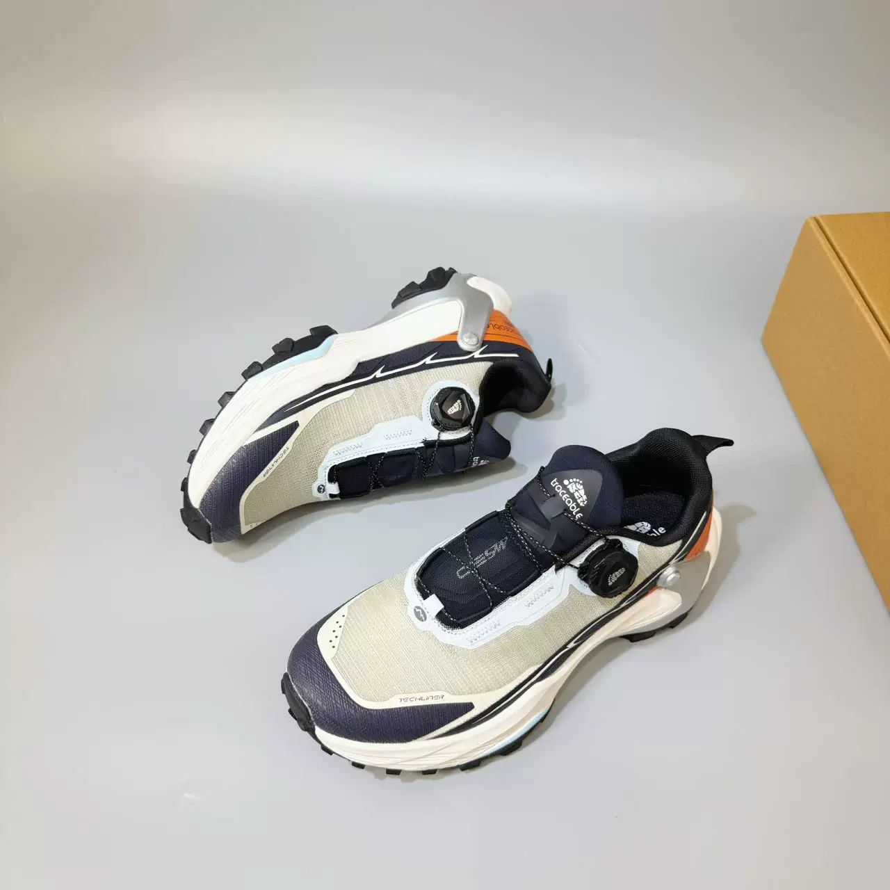 6663 Dial Trail Running Shoes product detail image 17