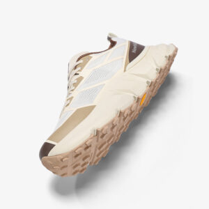 Newhiker NH6588 khaki trail running shoes, angled outsole view