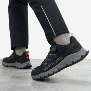 Northland Fly Hiker Jr on foot